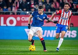 Sancet trata de zafarse de la marca del bilbaíno Iván Martín.