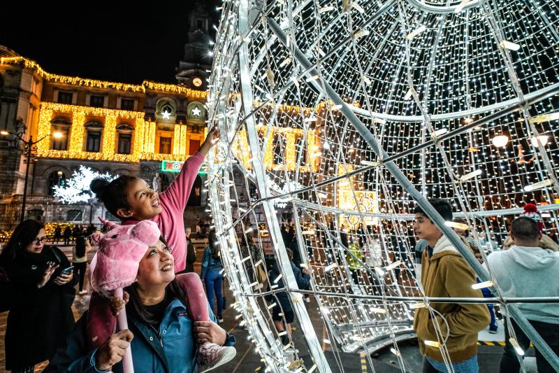 Las luces de Navidad ya brillan en Bilbao