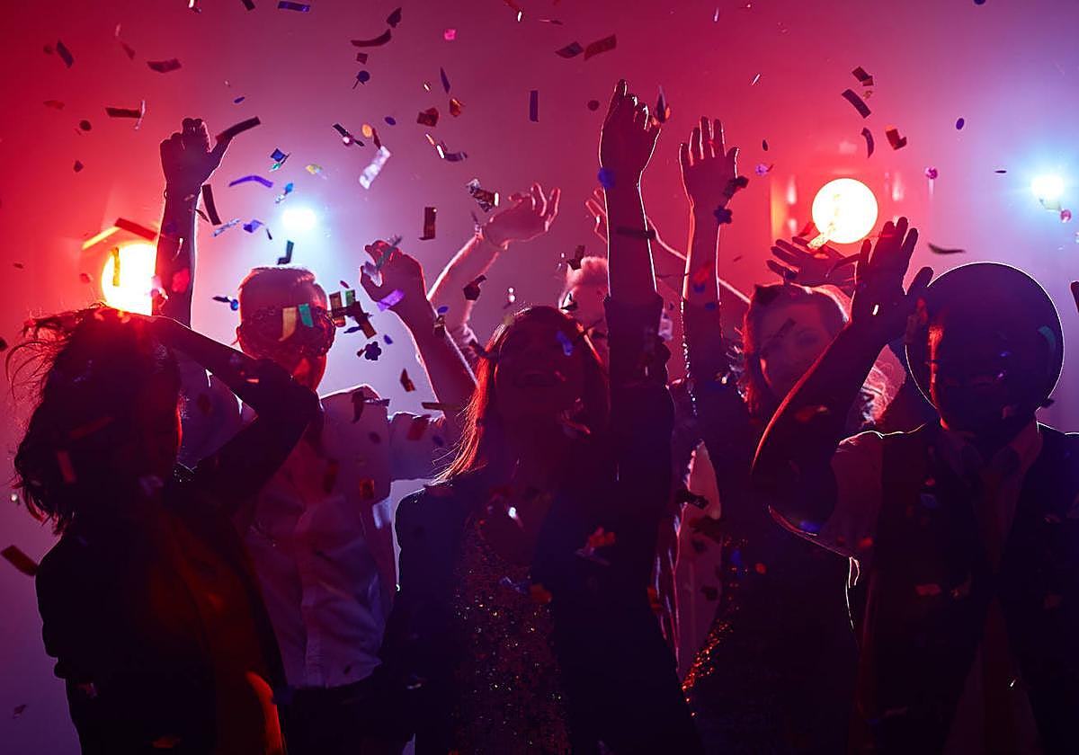 Los cotillones de Nochevieja, un clásico que empieza a quedar en entredicho.