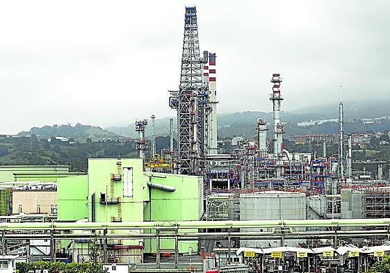 Refinería de Petronor, filial vasca de Repsol, en la localidad vizcaína de Muskiz.
