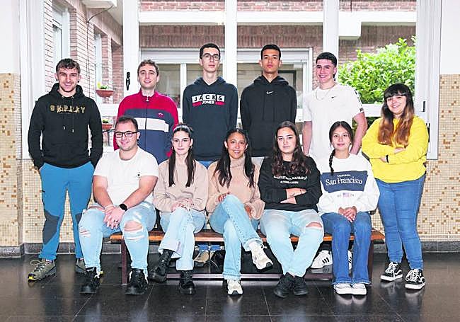 De izquierda a derecha. Arriba: Aratz, Asier, Urtzi, Taufik, Markel y Zuriñe. Abajo: Ekaitz, Irene, Estíbaliz, Laura y Valentina.