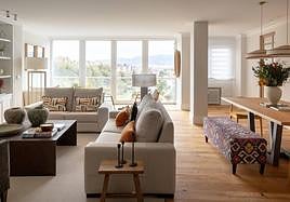 Una casa en calma: el refugio idílico de una familia sobre la playa de Ereaga