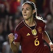 Juanma Castaño desvela la conversación entre Aitana Bonmatí y Montse Tomé en el vestuario