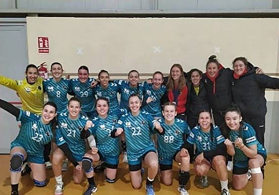 El Zuazo celebra su última victoria en liga contra el Pozuelo Calatrava.