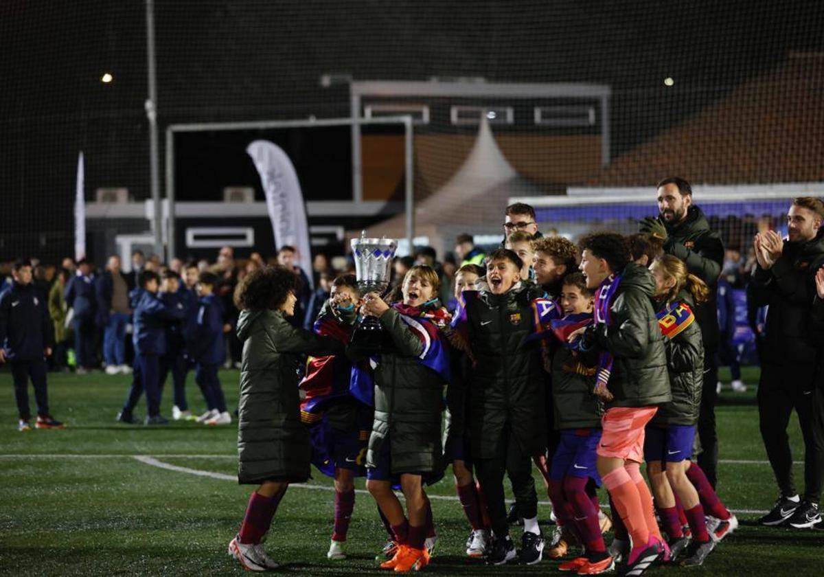 El Barcelona, campeón de la Amorebieta-Etxano Cup.