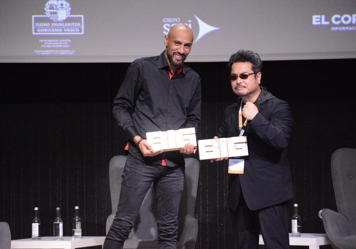 Dinga Bakaba y Katsuhiro Harada reciben el Premio Honorífico de la Bilbao International Games Conference