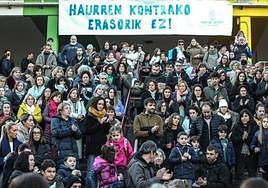 La comunidad escolar de Gernika condena la presunta agresión sexual a una menor por parte del exentrenador del Lointek