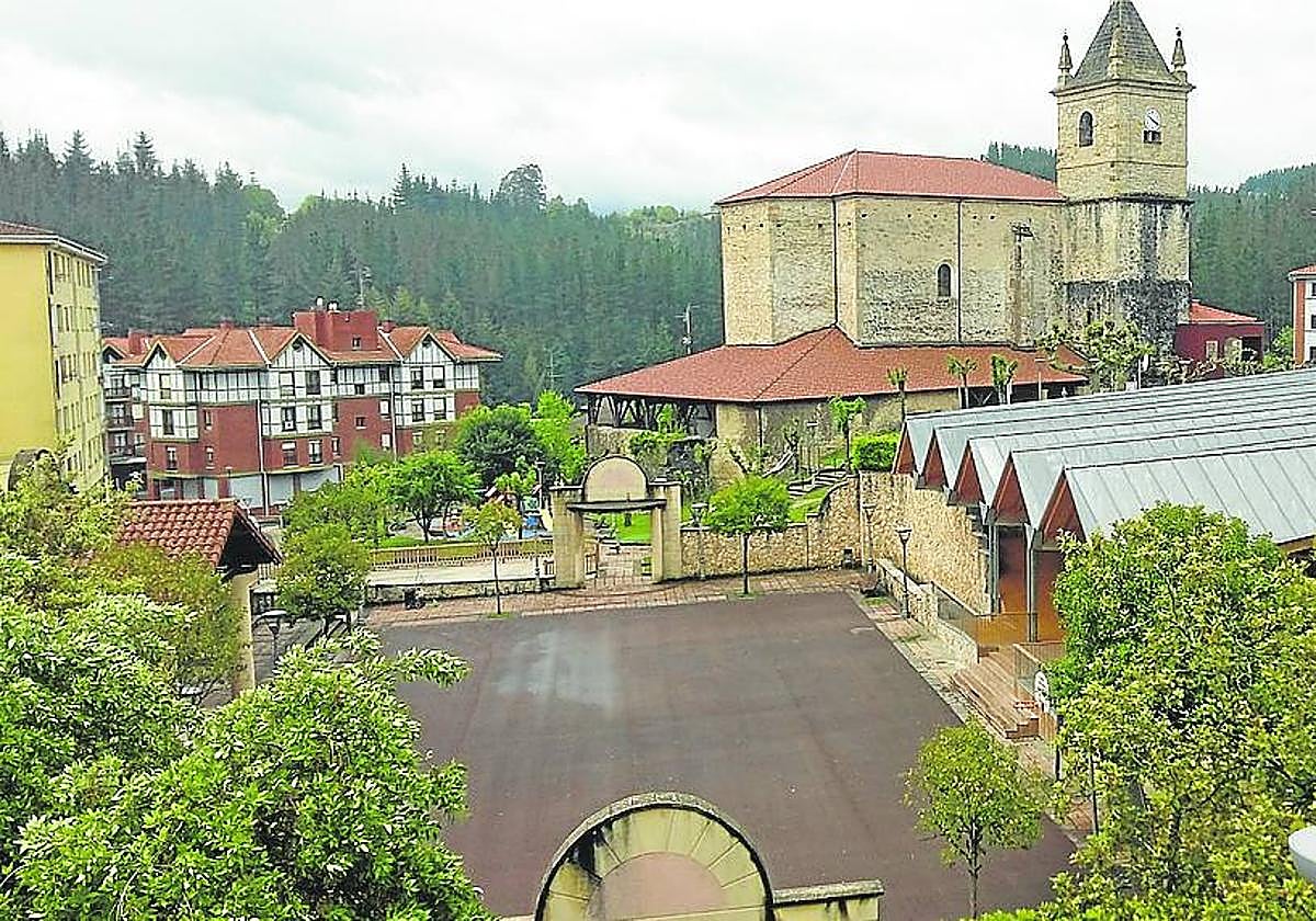 Olentzero y Mari Domingi recogerán sus cartas el día 24 de diciembre, en la plaza, tras su recibimiento.