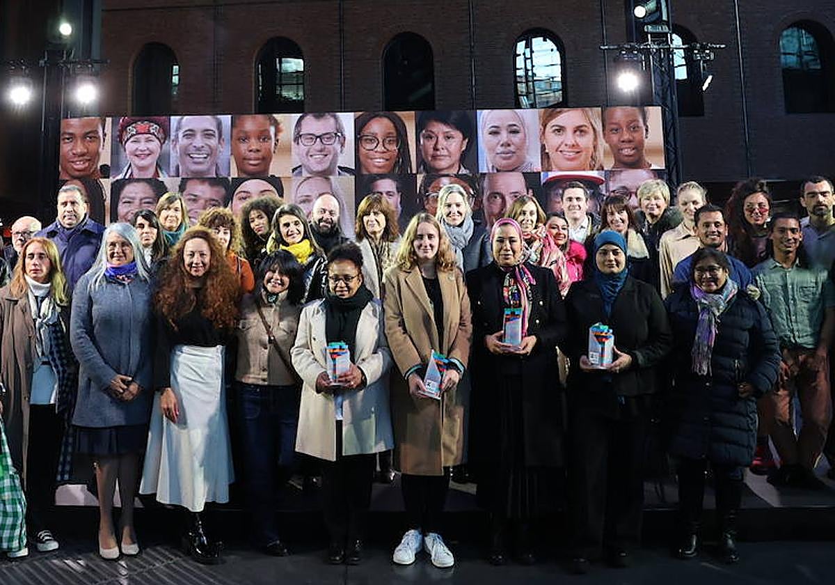 Foto de familia al finalizar el acto.