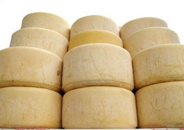 Retiran este queso de los supermercados por la presencia de una bacteria