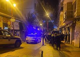 Imagen de la detención efectuada por la Policía local en la calle Zaballa.