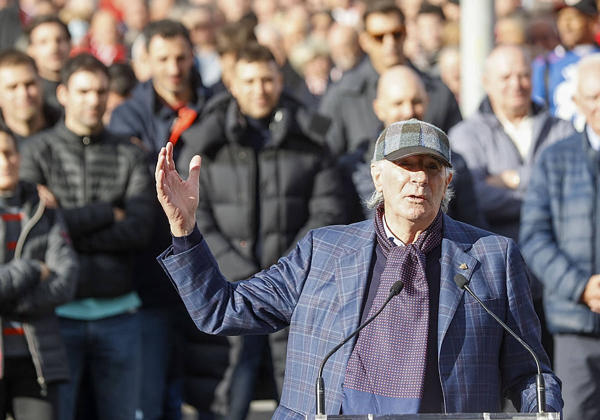 Iribar, el pasado sábado en la inauguración de su escultura en el exterior de San Mamés