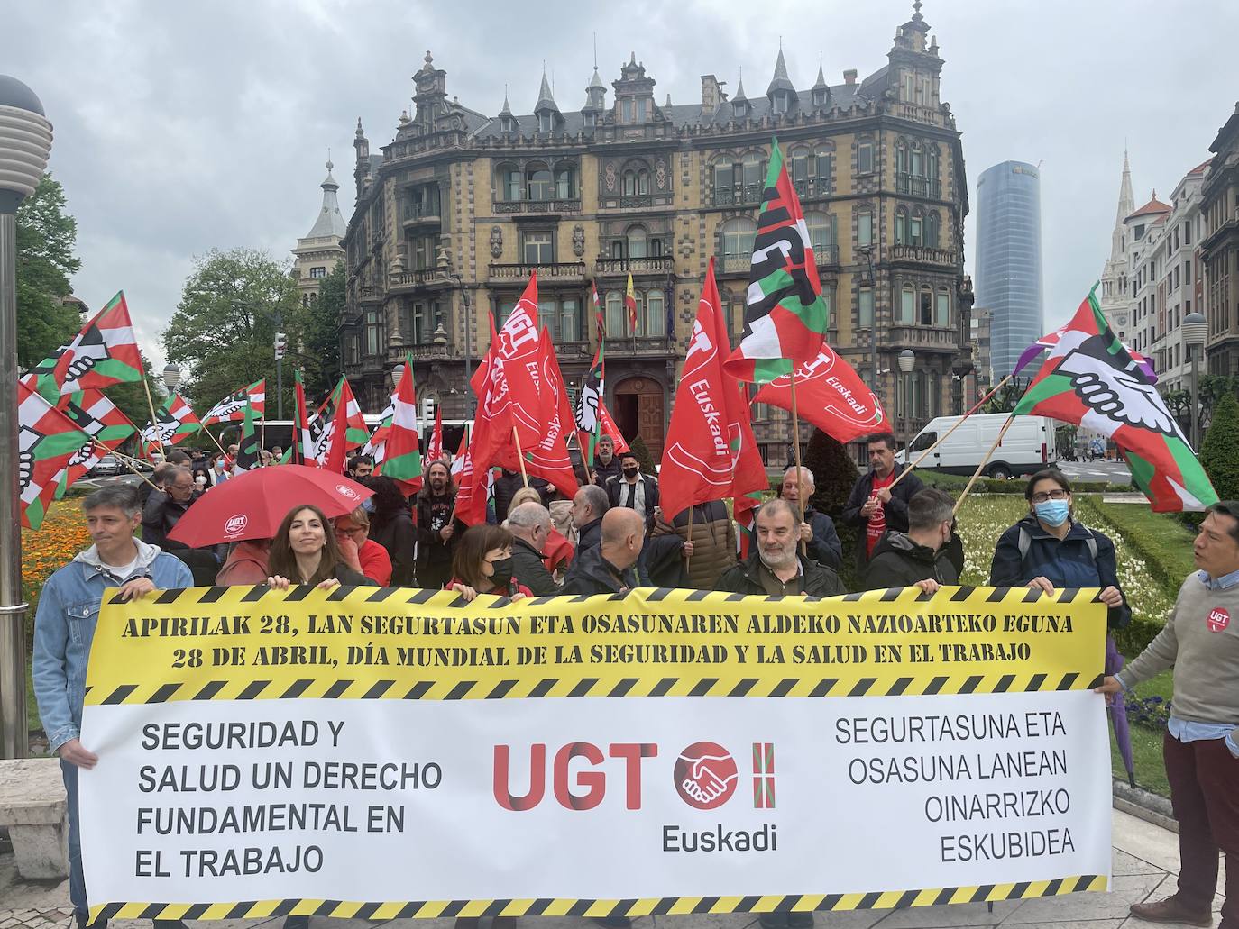 Reciente concentración en Bilbao para protestar por los accidentes laborales.