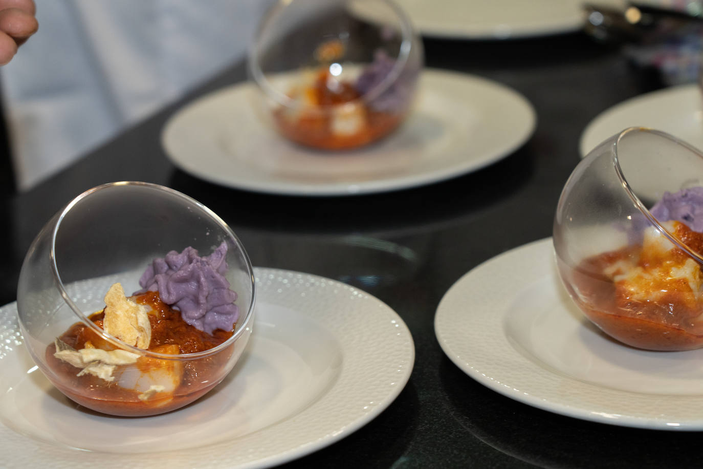 La cena en la sociedad gastronómica La Globa, en imágenes