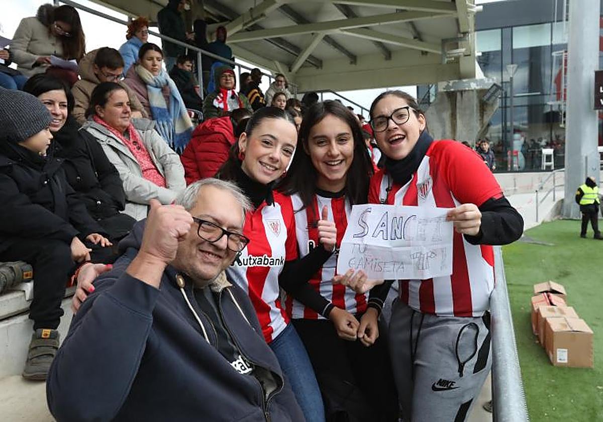 La afición del Athletic mira a la Champions: «El Girona y el Barça van ir para abajo»