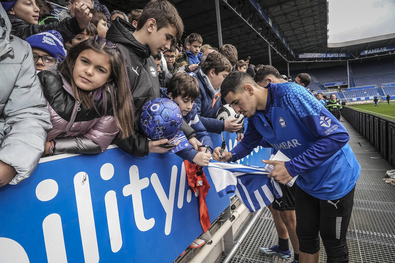 Las mejores fotos del entrenamiento a puerta abierta del Alavés