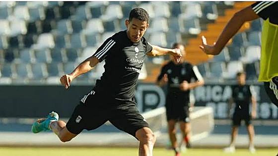 Un jugador del Badajoz, entrenado por el vizcaíno Iñaki Alonso, en estado grave tras un accidente de tráfico