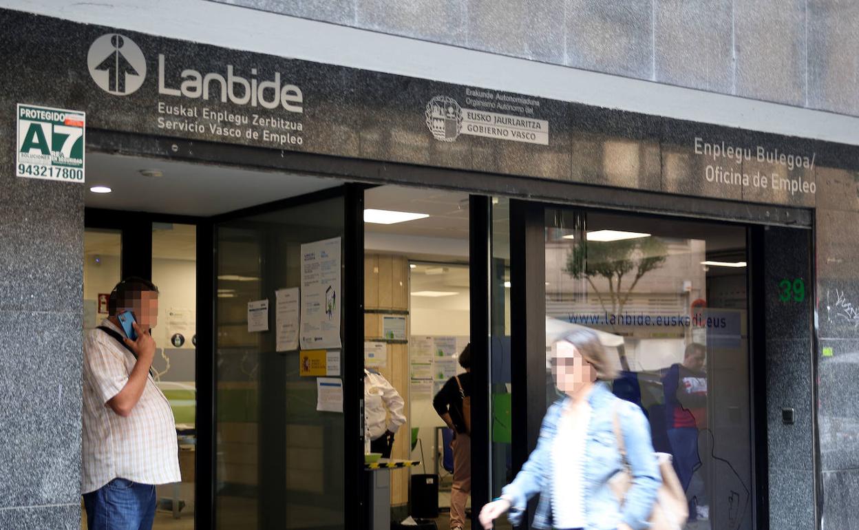 Euskadi cierra el año con récord de empleo y 200.000 contratos indefinidos