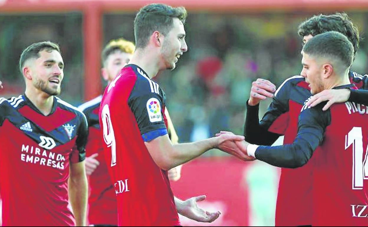 Raúl García vale ahora casi el doble que en en el mes de agosto tras llegar a un equipo donde Salinas y Pinchi también han incrementado su caché.