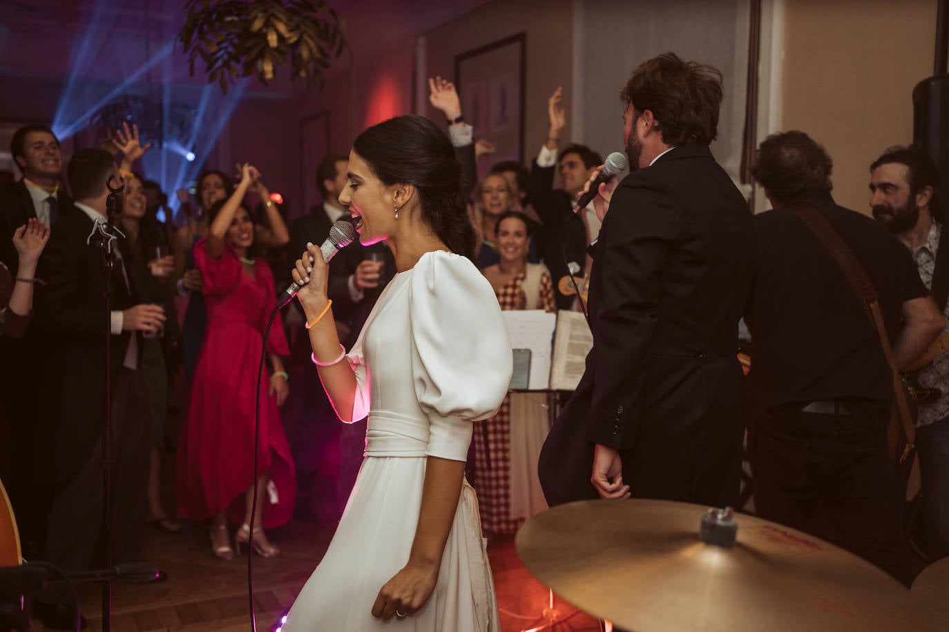 Fotos: Una boda en Getxo marcada por la elegancia y mucho rock and roll 