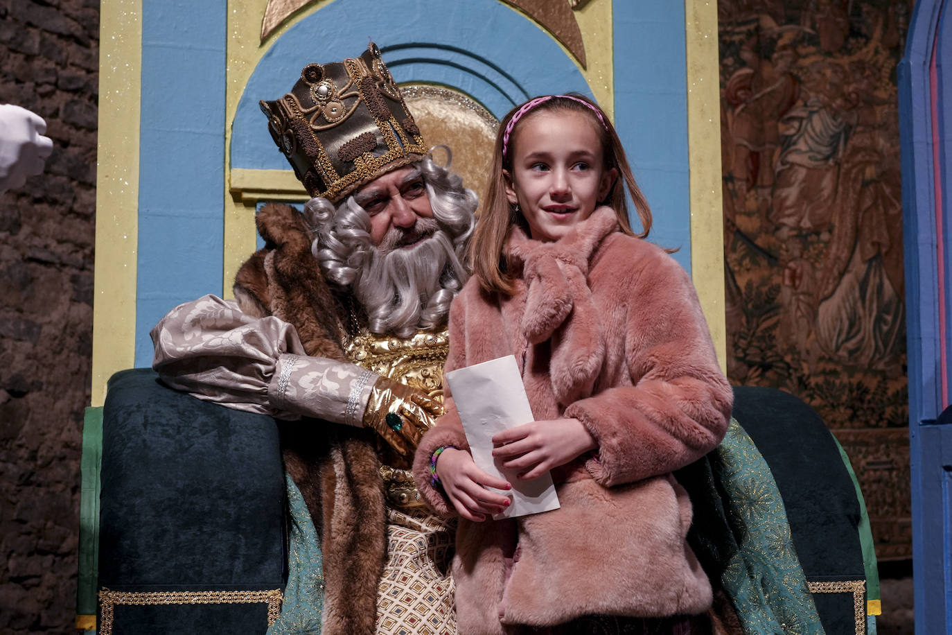 Fotos: Caluroso recibimiento en Vitoria a los Reyes Magos