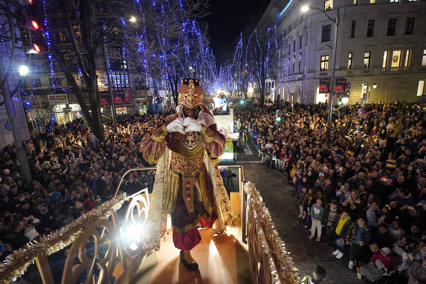 Fotos: Cabalgata de los Reyes Magos en Bilbao