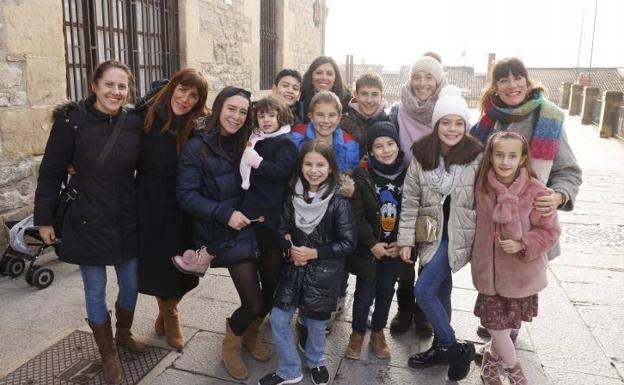 Las familias Niso-Gainzarain, Molano-Andrés y Rodríguez-García fueron las primeras en entrar en Villa Suso gracias a que Susana fue la primera en hacer guardia allí. 