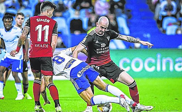 Oriol Rey volverá a jugar el domingo en La Romareda con el bloque rojillo. 