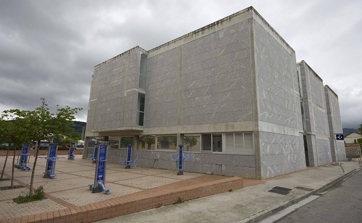 El centro cívico de Nanclares acoge el centro de salud. 