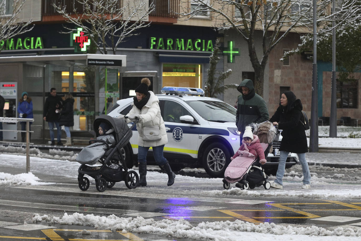 Fotos: Álava vive el primer temporal de nieve del invierno