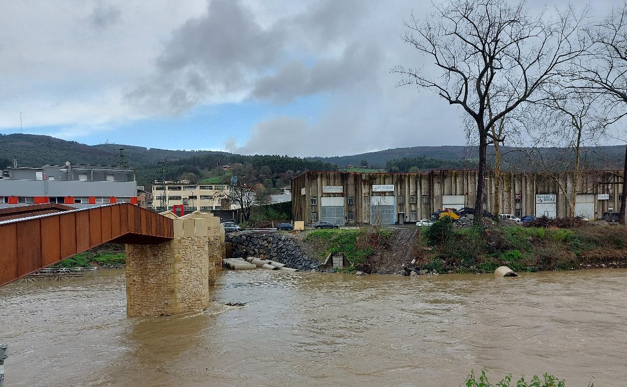 Las obras a la altura del puente de Mercadillo han duplicado la capacidad del cauce 