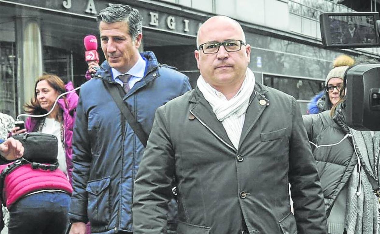 Alfredo de Miguel, tras conocerse la primera sentencia. 