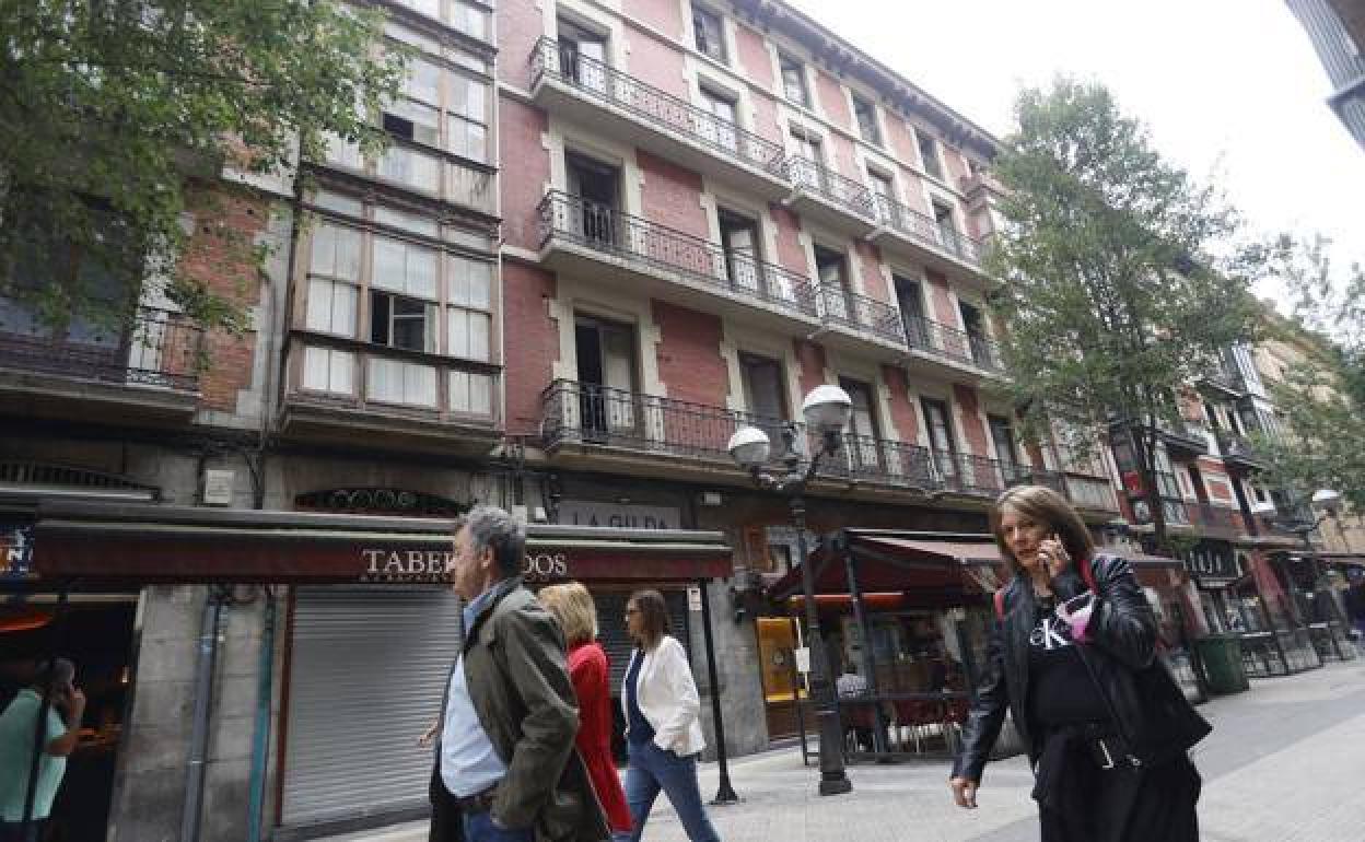 Los pisos turísticos ilegales colonizan Bilbao