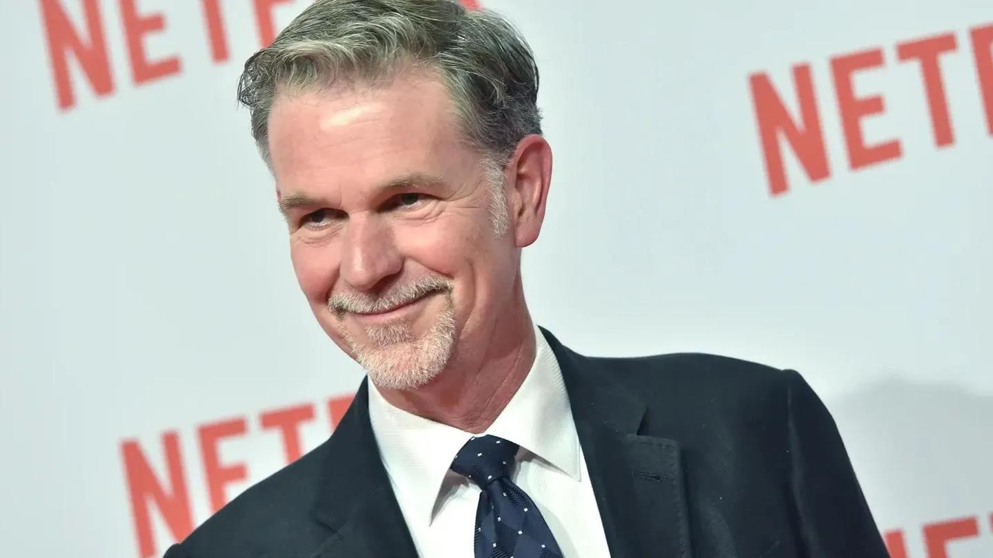 Reed Hastings renuncia como CEO de Netflix antes de su gran encrucijada