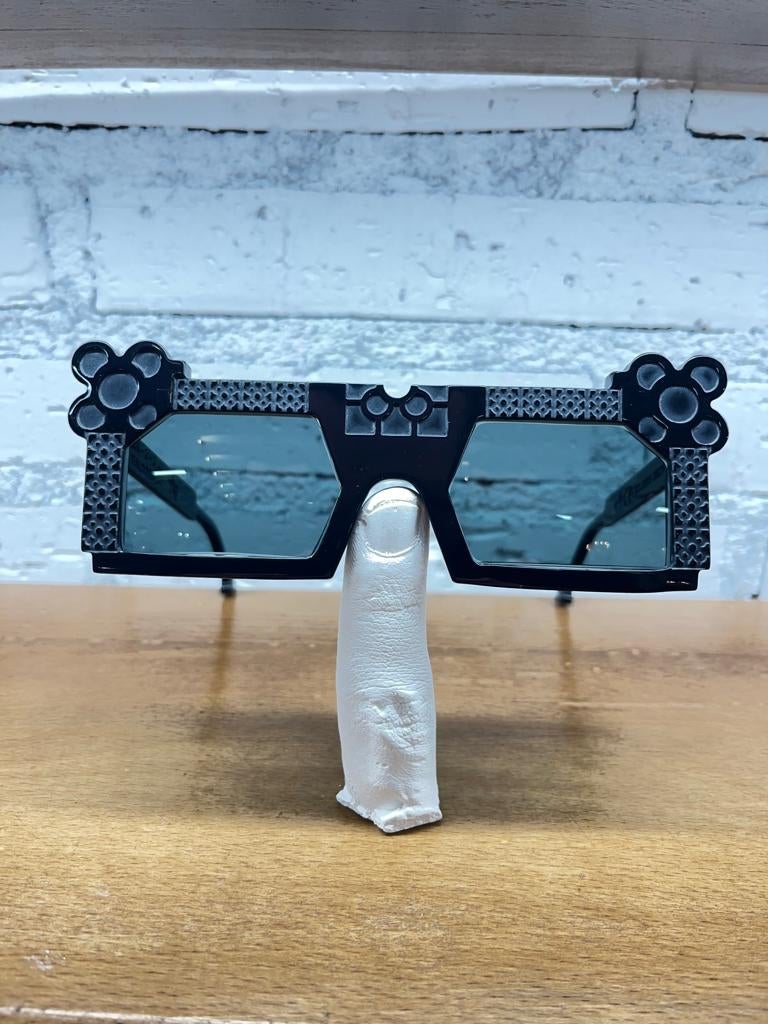 Fotos: Del Arriaga al Zubizuri: así son las gafas inspiradas en edificios e iconos de Bilbao