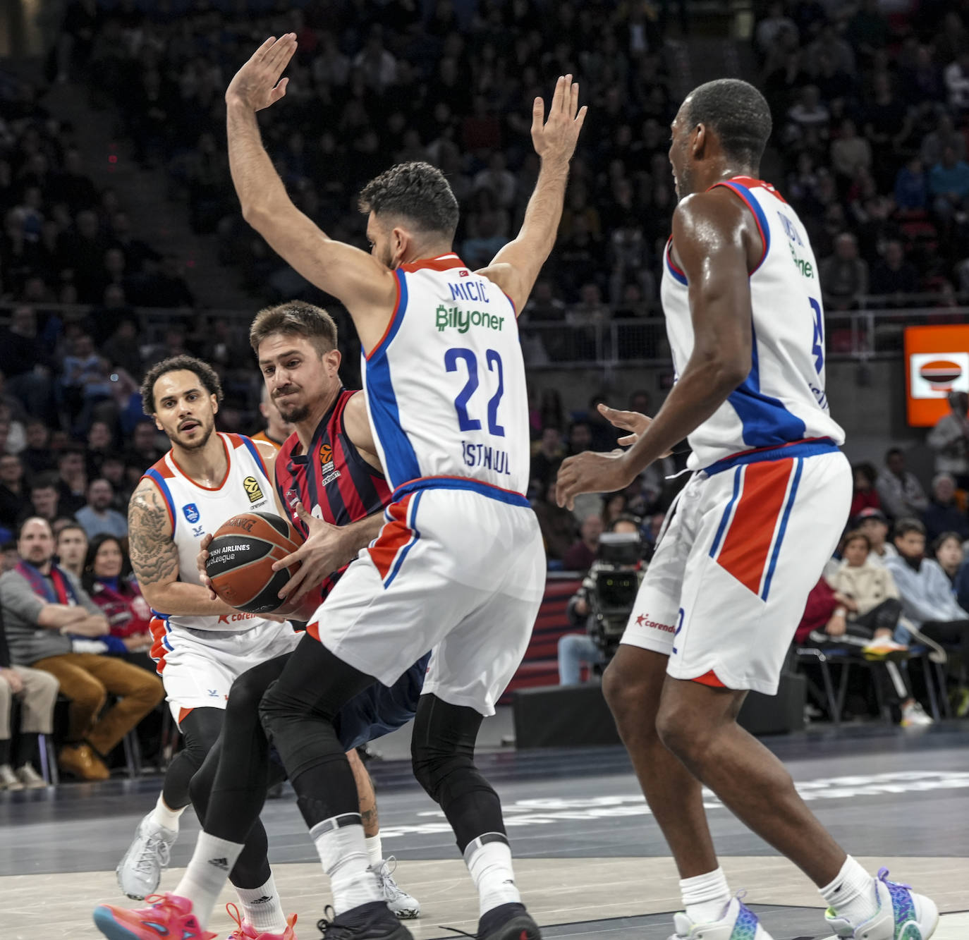 Fotos: Las mejores imágenes del Baskonia - Efes