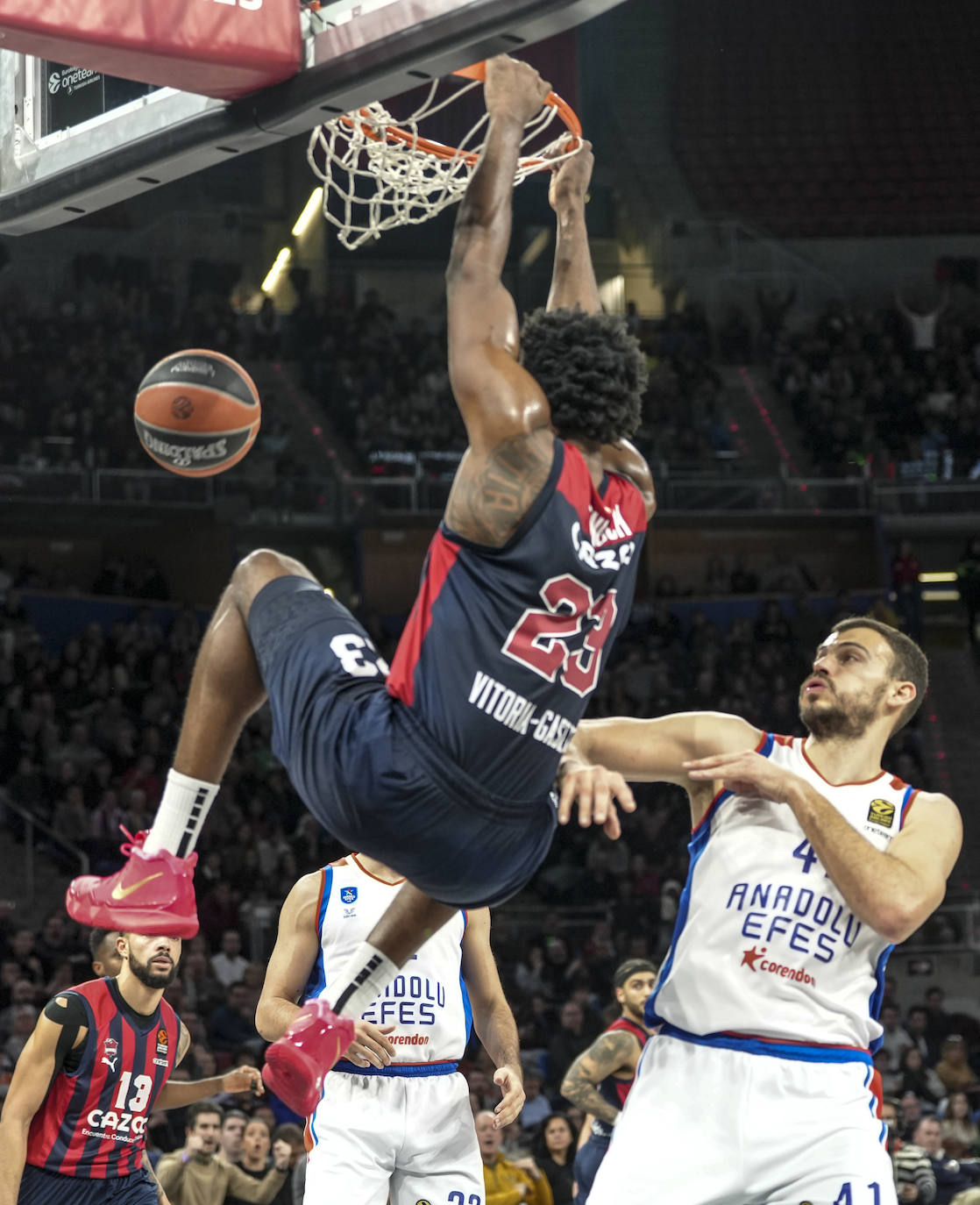 Fotos: Las mejores imágenes del Baskonia - Efes