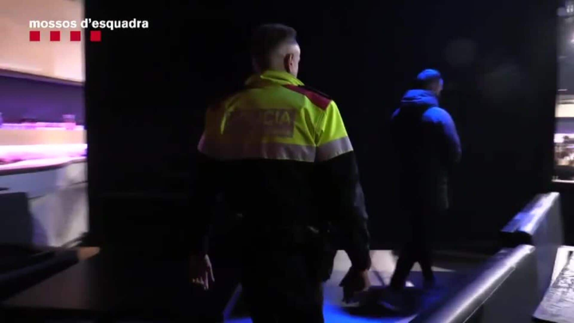 Un centenar de Mossos registra la discoteca Waka de Sabadell | El Correo