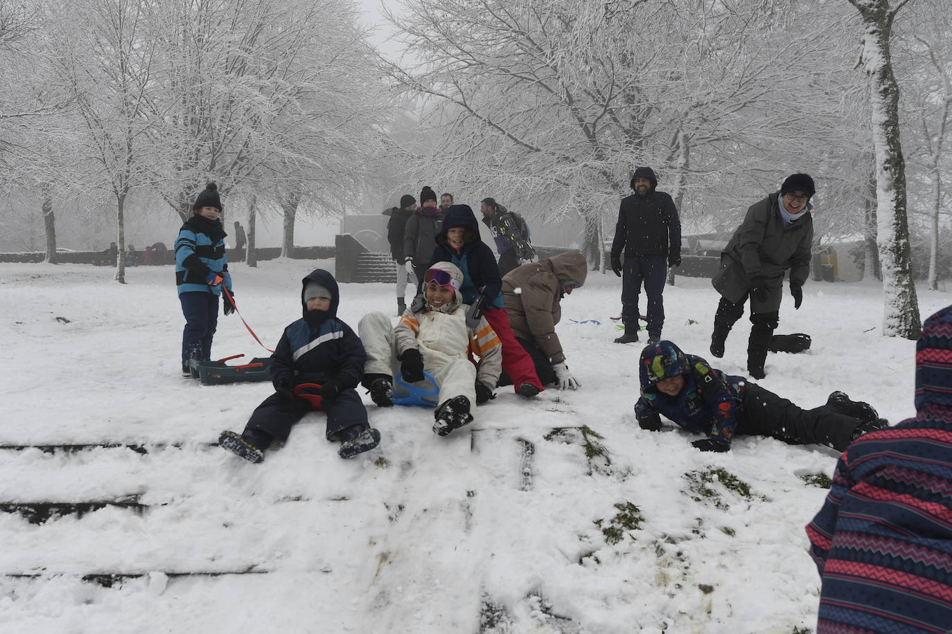 Fotos: Sábado disfrutando de la nieve