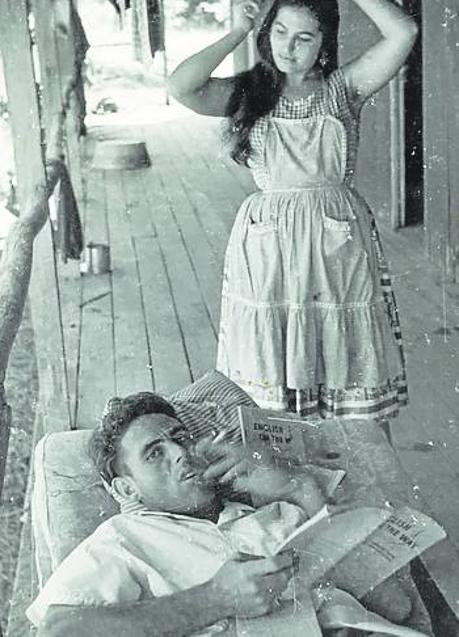 Imagen - La navarra Josefina Cisneros y su marido, en Queensland en 1962. 