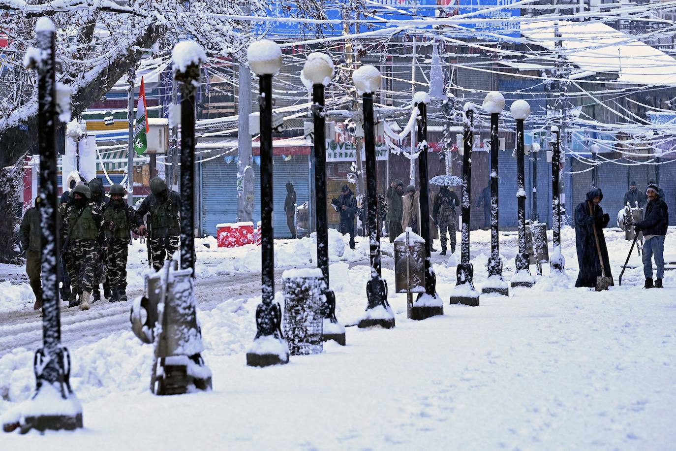 Fotos: Cachemira se cubre de blanco durante su 40 días de frío intenso