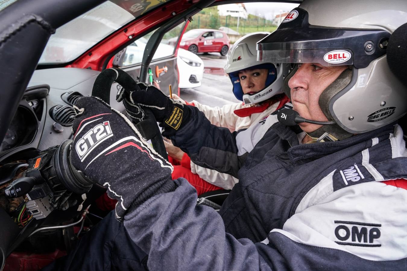 Fotos: Patricio y Begoña: entre la autoescuela y los rallies