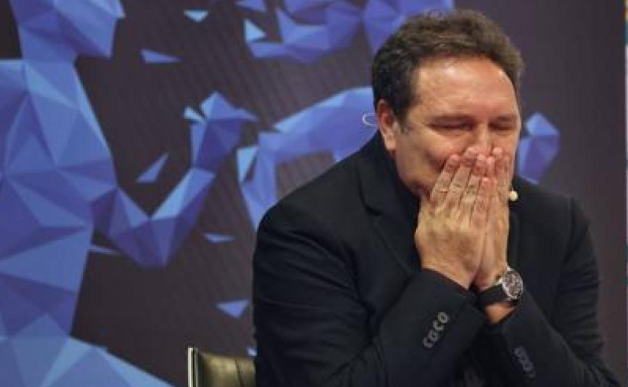 Eusebio Sacristán, emocionado en los inicios de su exposición en Los Desayunos de la APDV