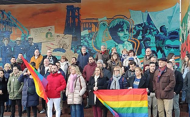 Concentración en Barakaldo en repulsa por la agresión homófoba. 