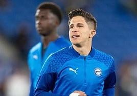 Giuliano Simeone, «emocionado» tras su debut oficial con el Alavés