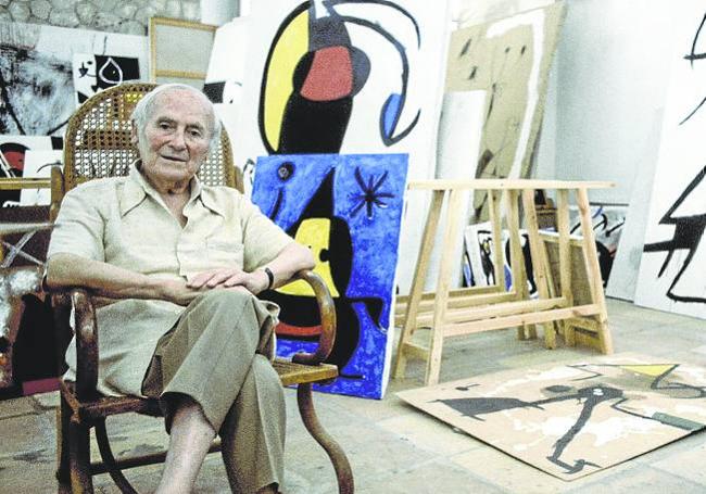 Joan Miró, en su estudio.