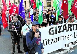 Manifestación por las calles de Bilbao.