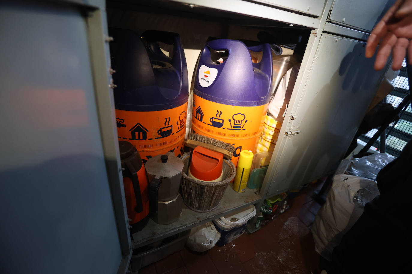 La vivienda calcinada en Rentería, desde dentro