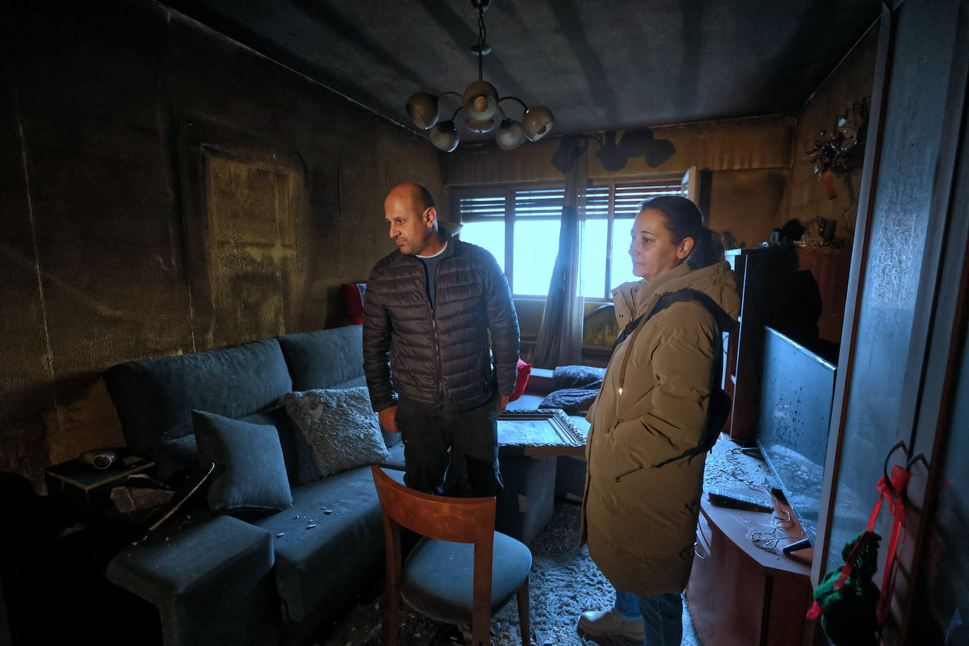 La vivienda calcinada en Rentería, desde dentro