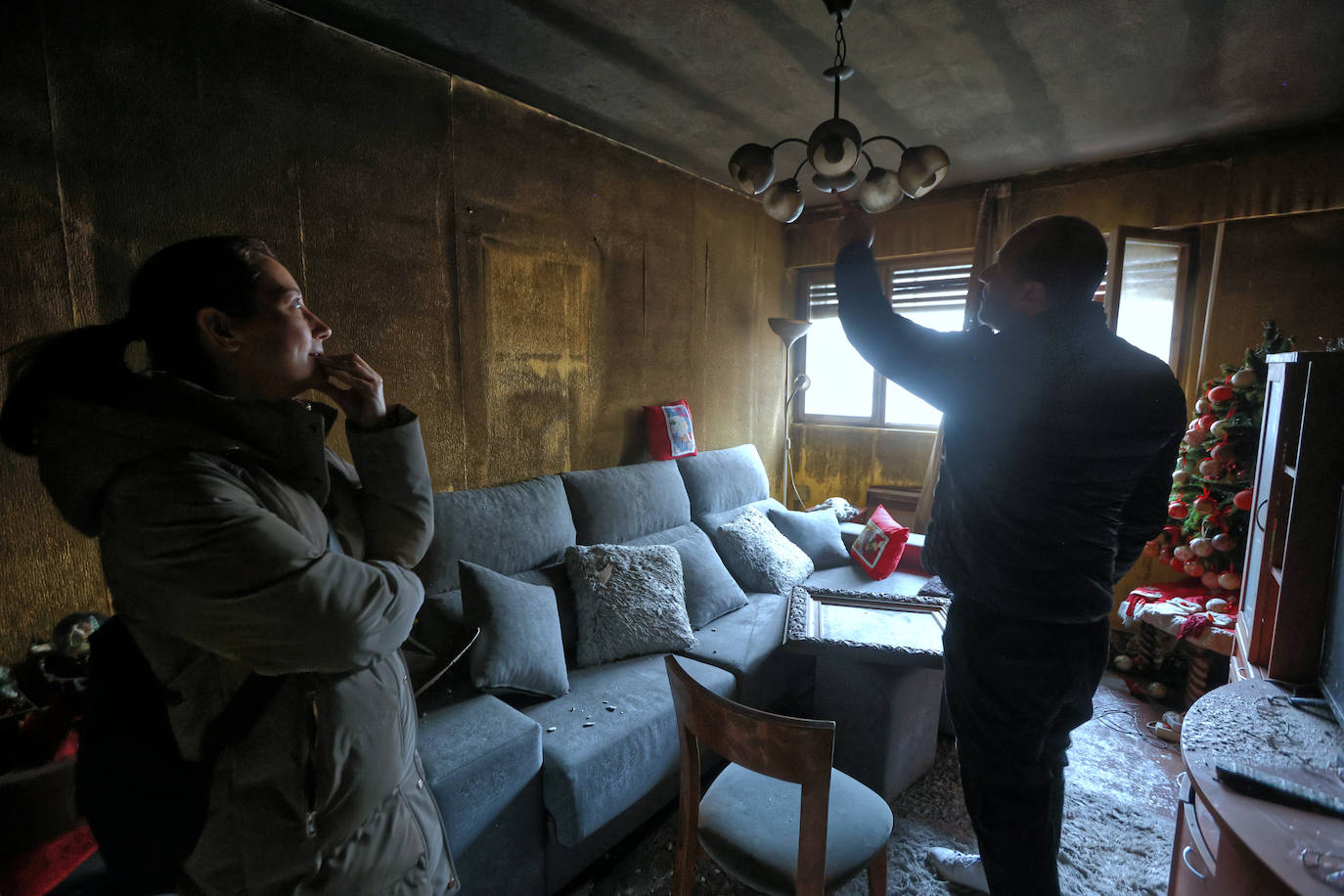 La vivienda calcinada en Rentería, desde dentro